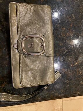 Vintage Coach Metallic Olive Green Leather Wristlet